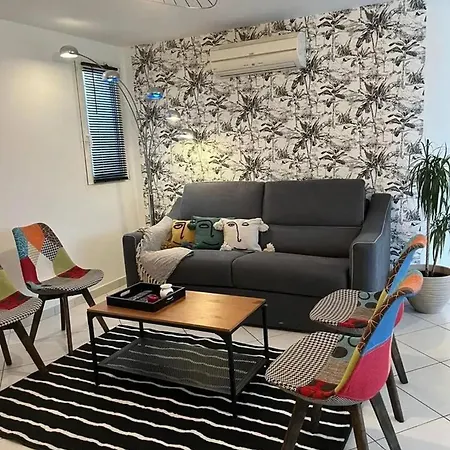 Apartment Maison Charmante A Raphael Saint-Raphael (Var)